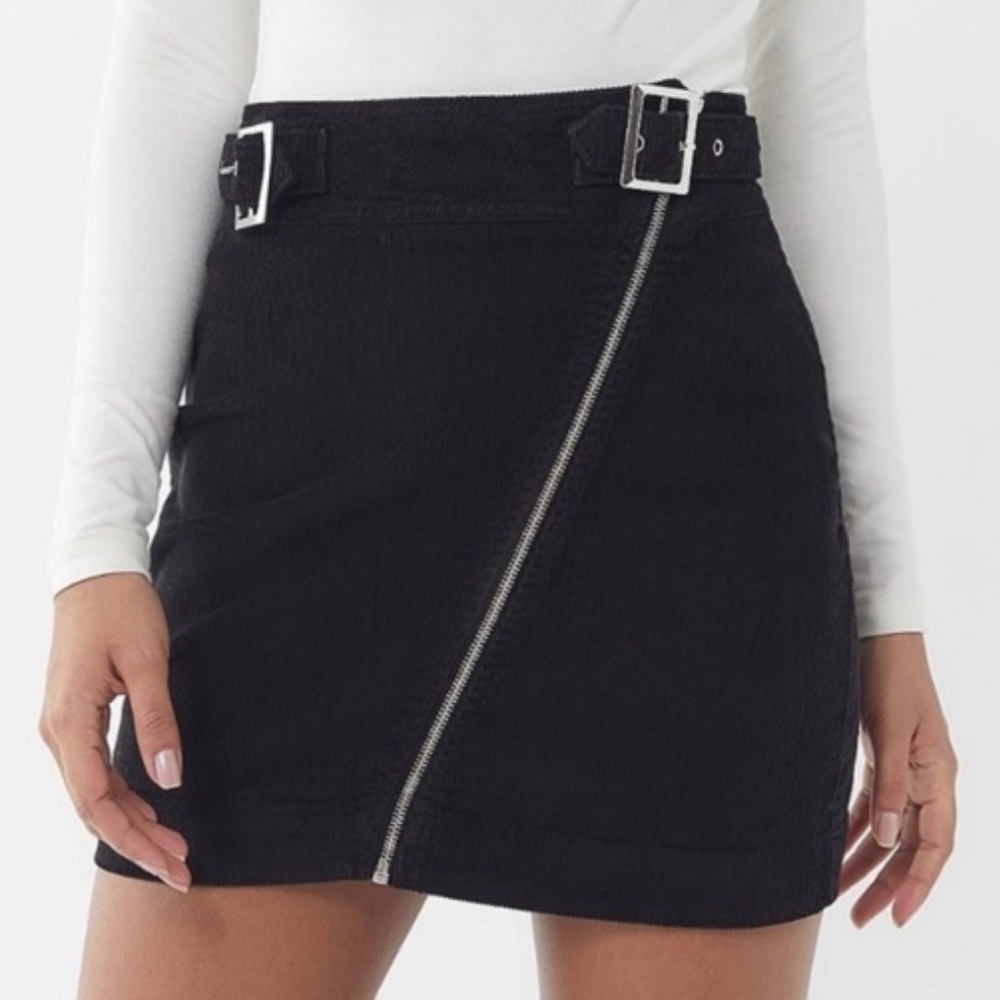 💙URBAN OUTFITTERS CORDUROY MINI SKIRT💙 - Picture 3 of 11